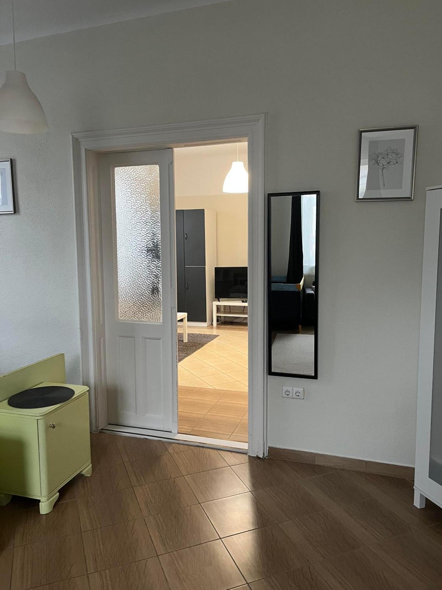 Idill Apartmanhaz B&B Tiszafured Bagian luar foto