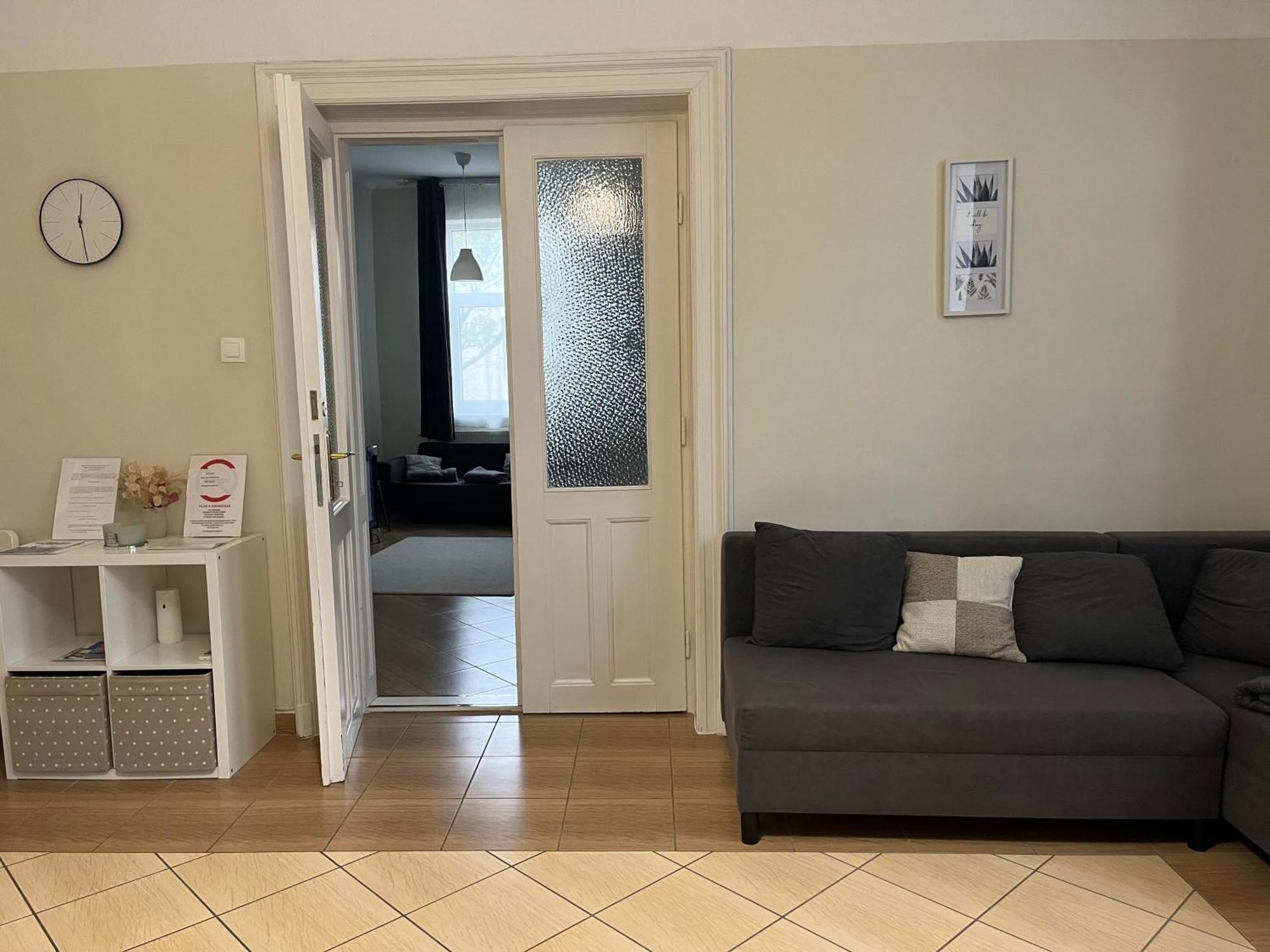 Idill Apartmanhaz B&B Tiszafured Bagian luar foto